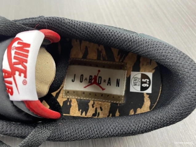 Carnivore SoleFly DN3400-001 1 x Jordan Air Low 1009